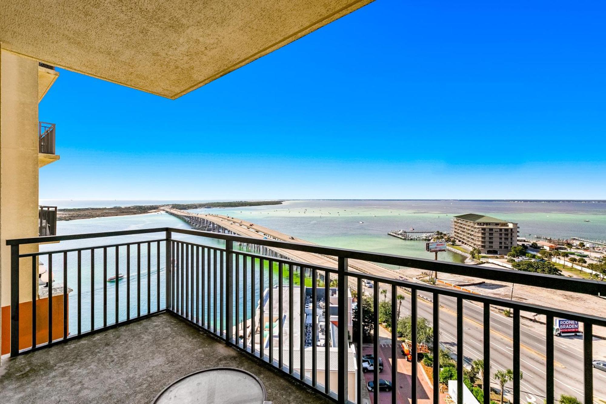 Emerald Grande Destin Room photo