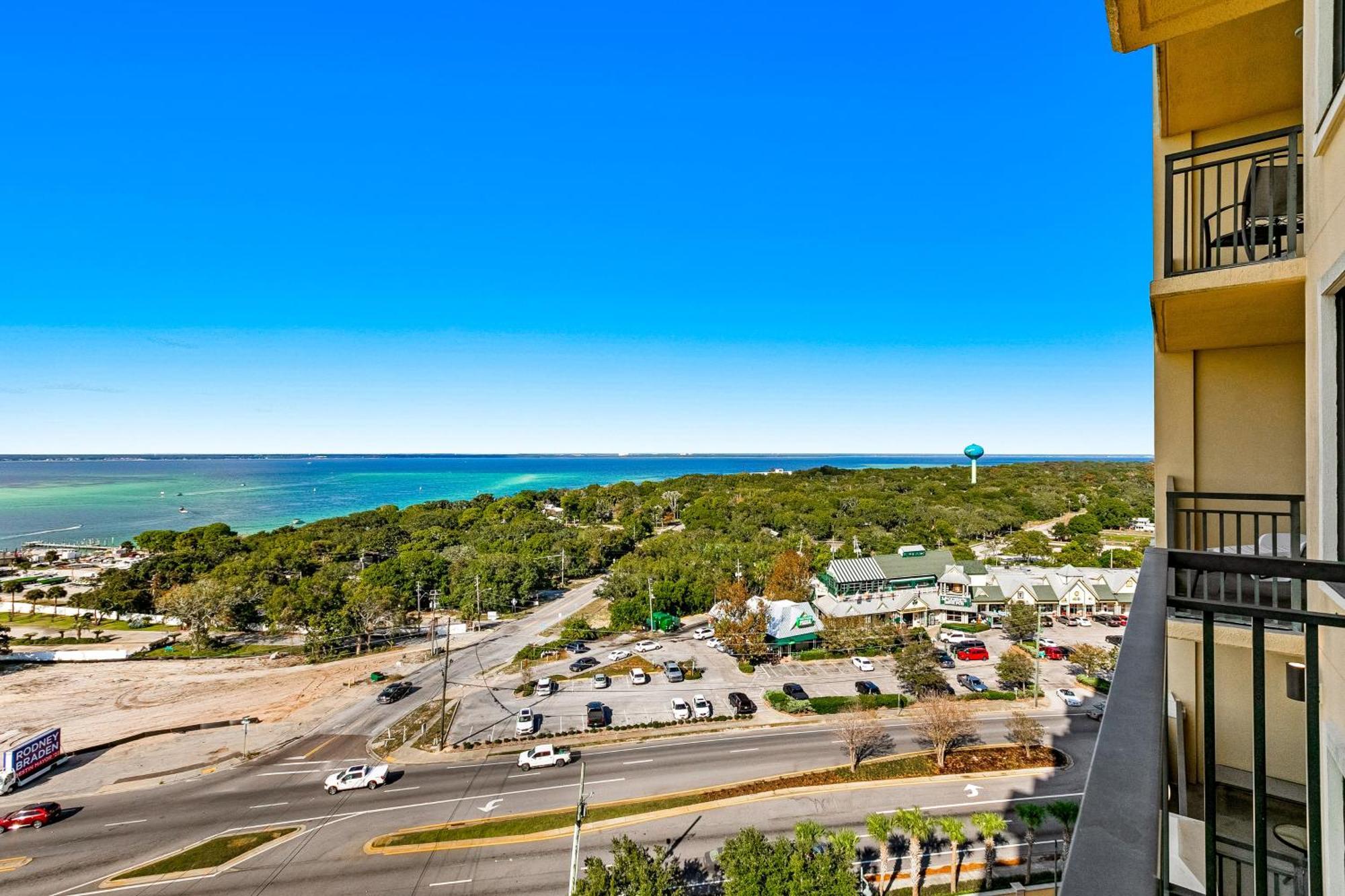 Emerald Grande Destin Room photo